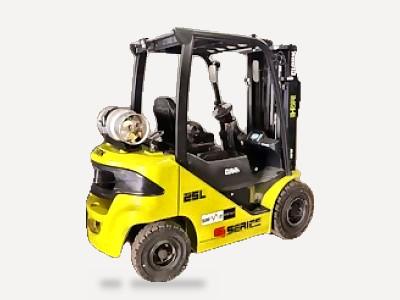 CLARK 25L propane forklift from the rear, showing the propane tank, for rent in Phoenix, AZ