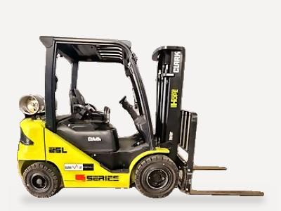 CLARK 25L propane forklift in side profile, delivered to job sites across Phoenix, AZ