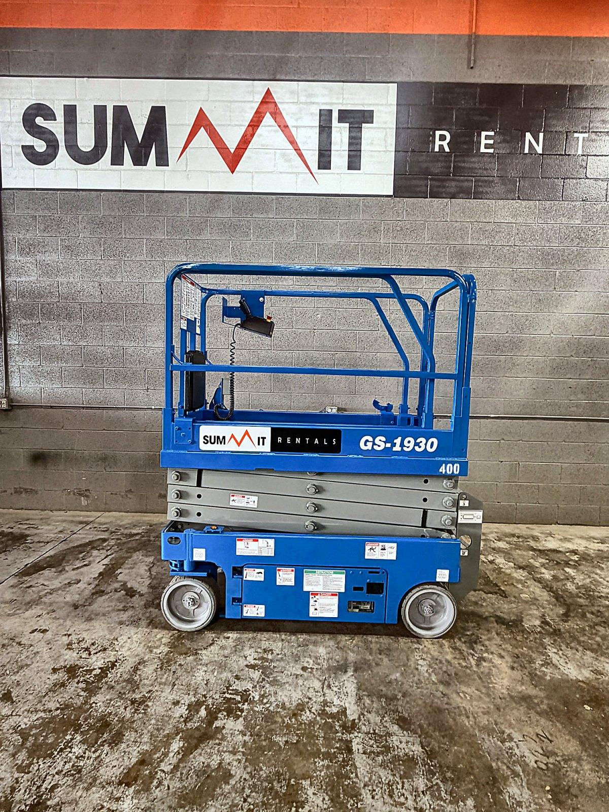2018 Genie GS-1930 19 ft electric scissor lift for sale in Phoenix, AZ