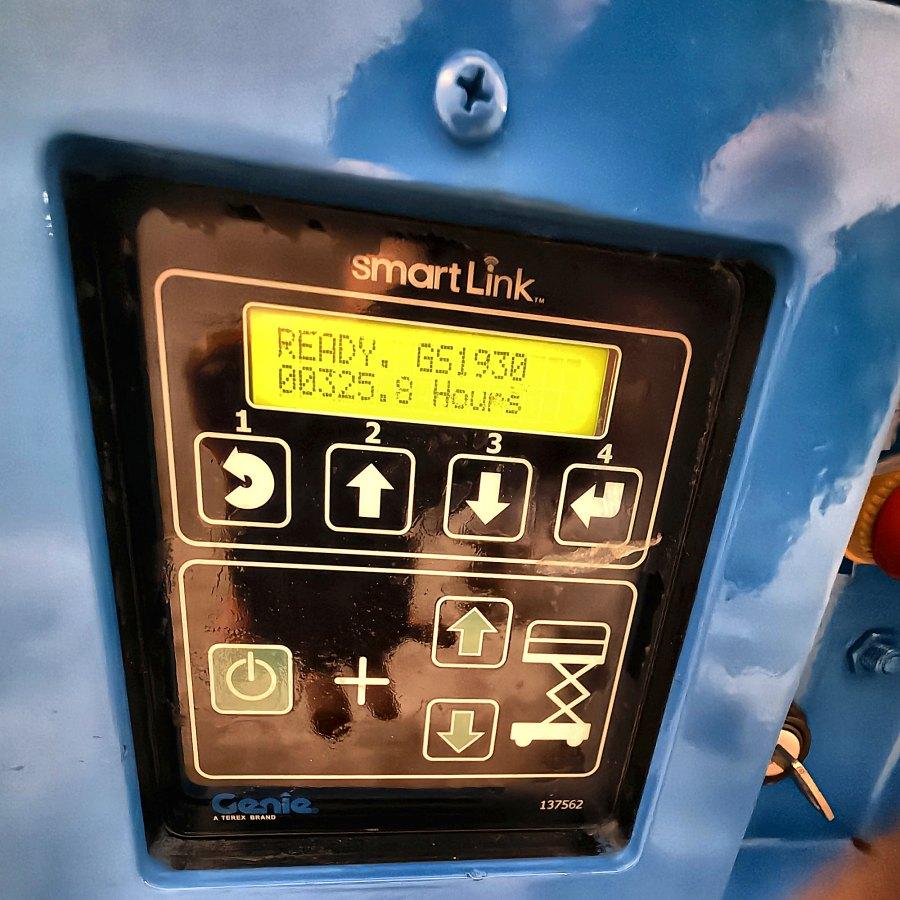 2018 Genie GS-1930 19 ft electric scissor lift for sale in Phoenix, AZ, photo 7