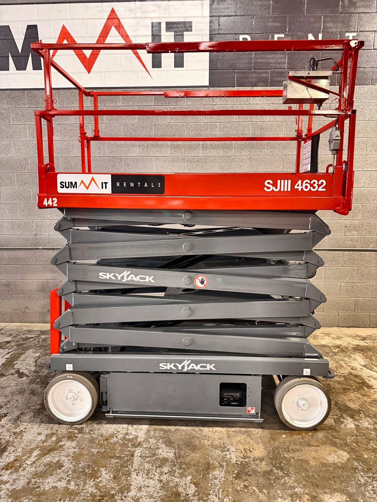 2016 Skyjack SJIII 4632 32 ft electric scissor lift for sale in Phoenix, AZ