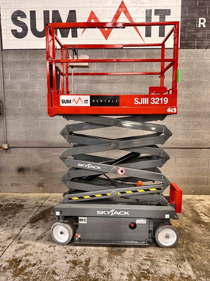 2018 Skyjack SJIII 3219 19 ft electric scissor lift for sale in Phoenix, AZ, photo 4