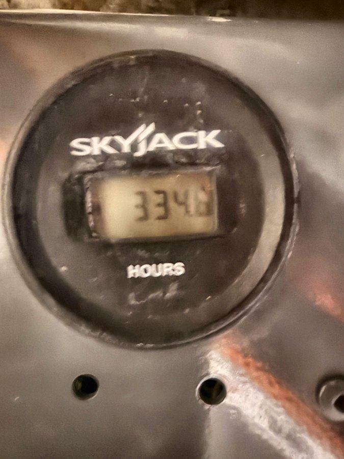 2018 Skyjack SJIII 3219 19 ft electric scissor lift for sale in Phoenix, AZ, photo 8
