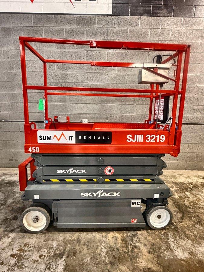 2018 Skyjack SJIII 3219 19 ft electric scissor lift for sale in Phoenix, AZ, photo 6