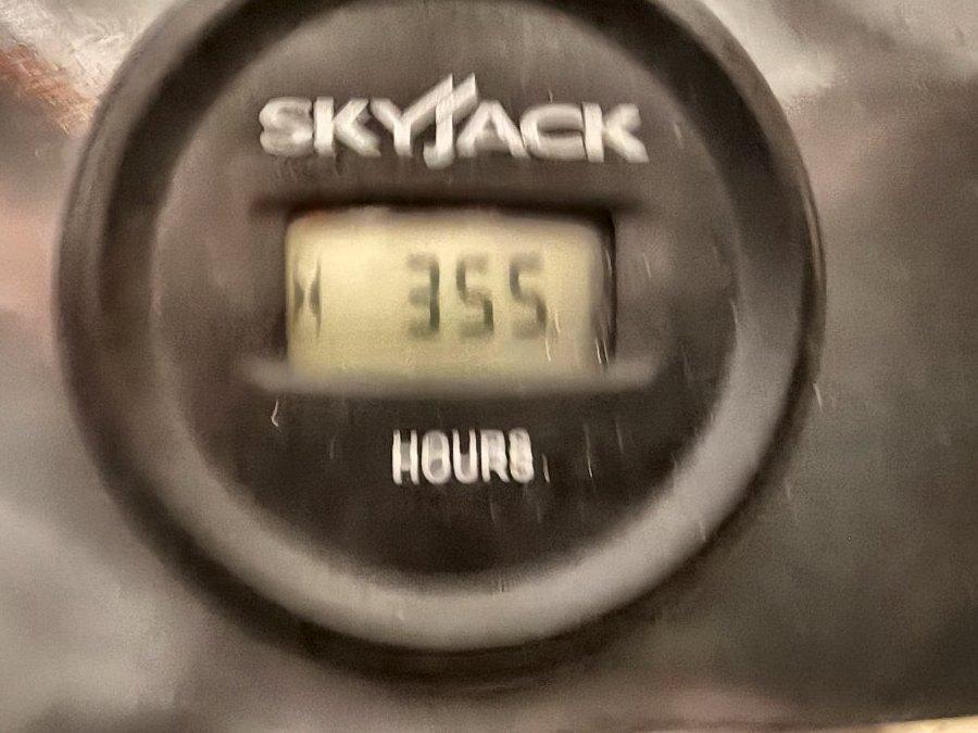 2018 Skyjack SJIII 3219 19 ft electric scissor lift for sale in Phoenix, AZ, photo 7