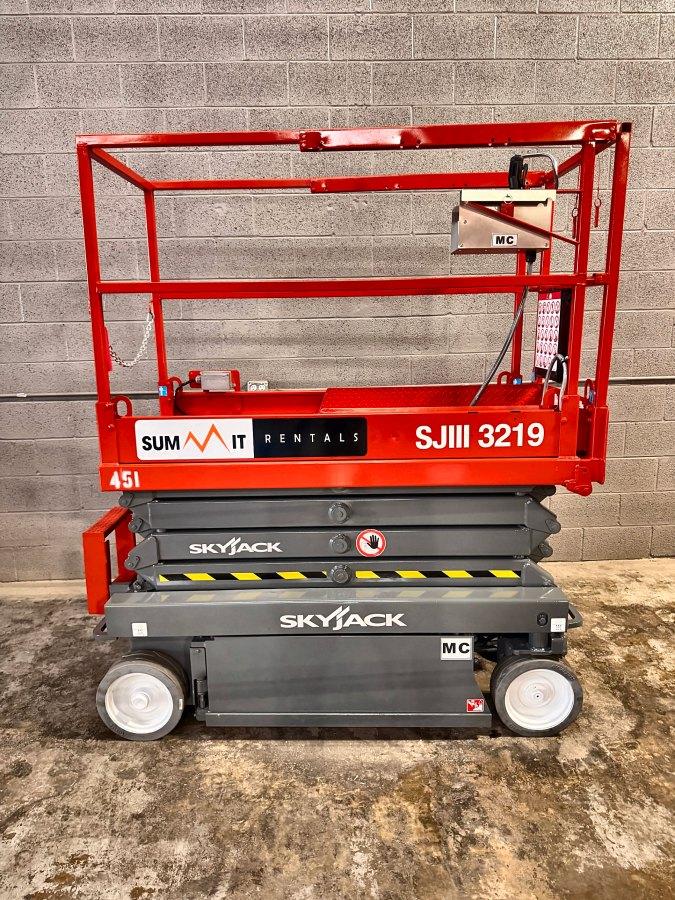 2018 Skyjack SJIII 3219 19 ft electric scissor lift for sale in Phoenix, AZ, photo 5