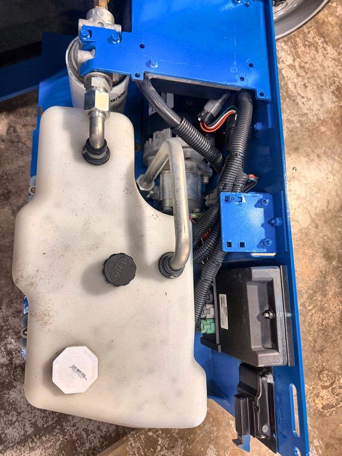 2018 Genie GS-1930 19 ft electric scissor lift for sale in Phoenix, AZ, photo 7