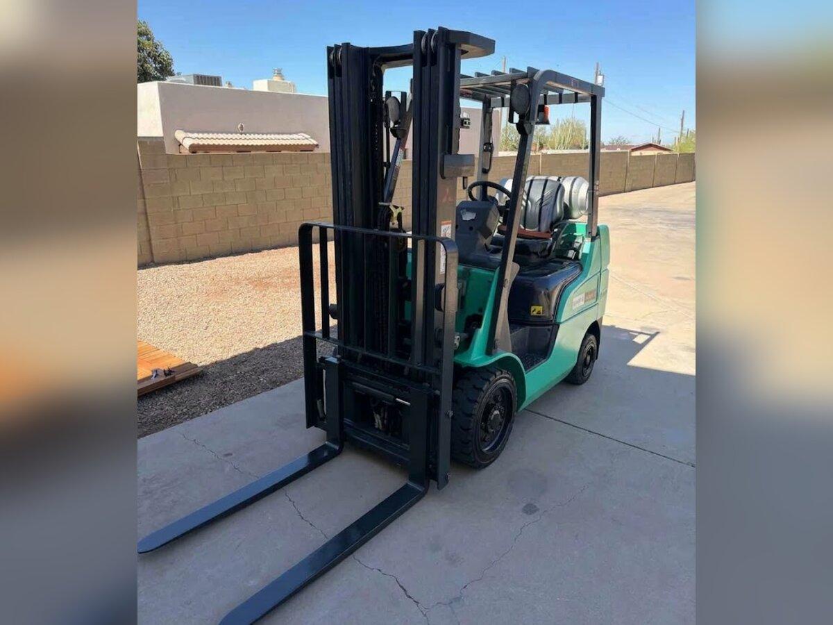 5,000 lb propane forklift rental delivered by Summit Rentals to a residential driveway in Apache Junction, AZ